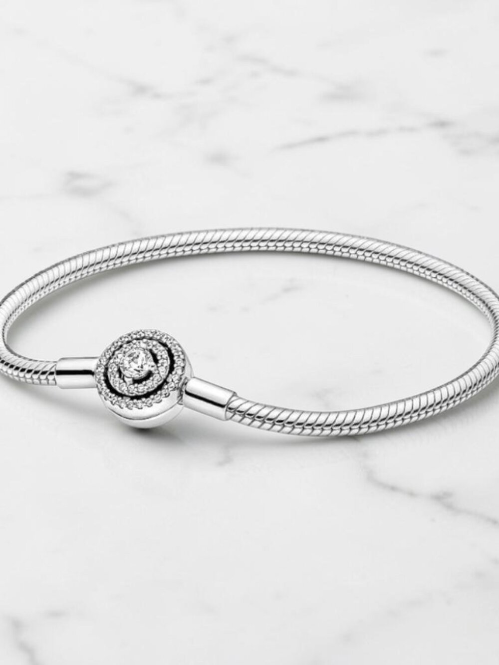 NEW Authentic Pandora Moments Halo Snake Chain Bracelet / Pandora Silver Charms